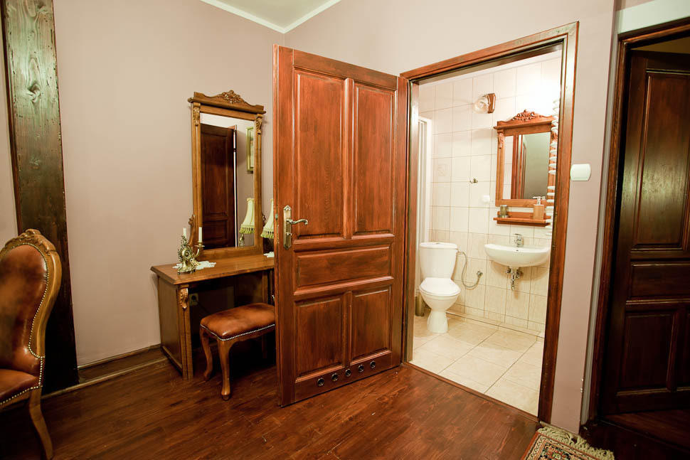 Bed and Breakfast Dwor Na Wichrowym Wzgorzu Przybyslawice Номер фото