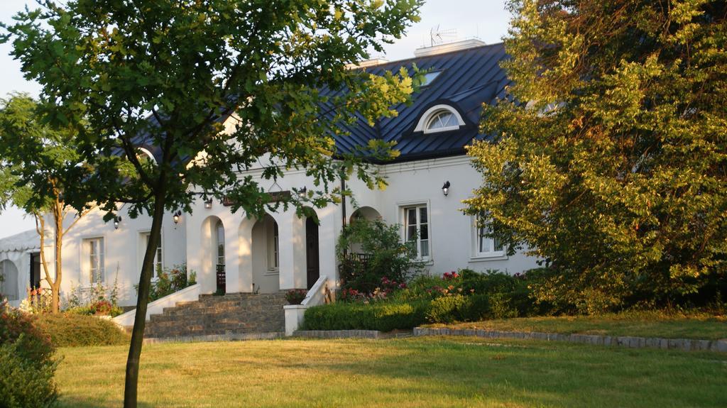 Bed and Breakfast Dwor Na Wichrowym Wzgorzu Przybyslawice Екстер'єр фото