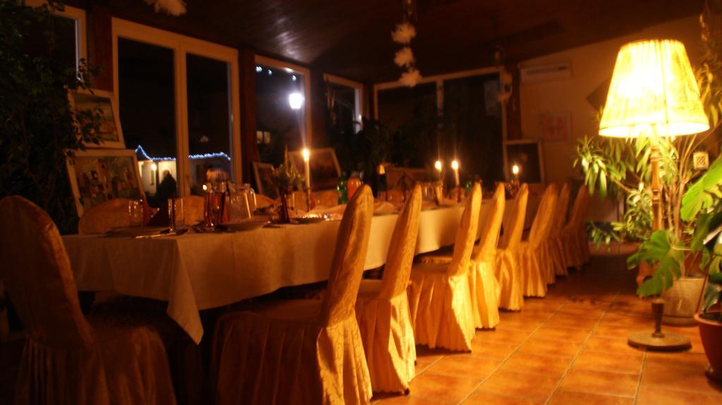 Bed and Breakfast Dwor Na Wichrowym Wzgorzu Przybyslawice Екстер'єр фото